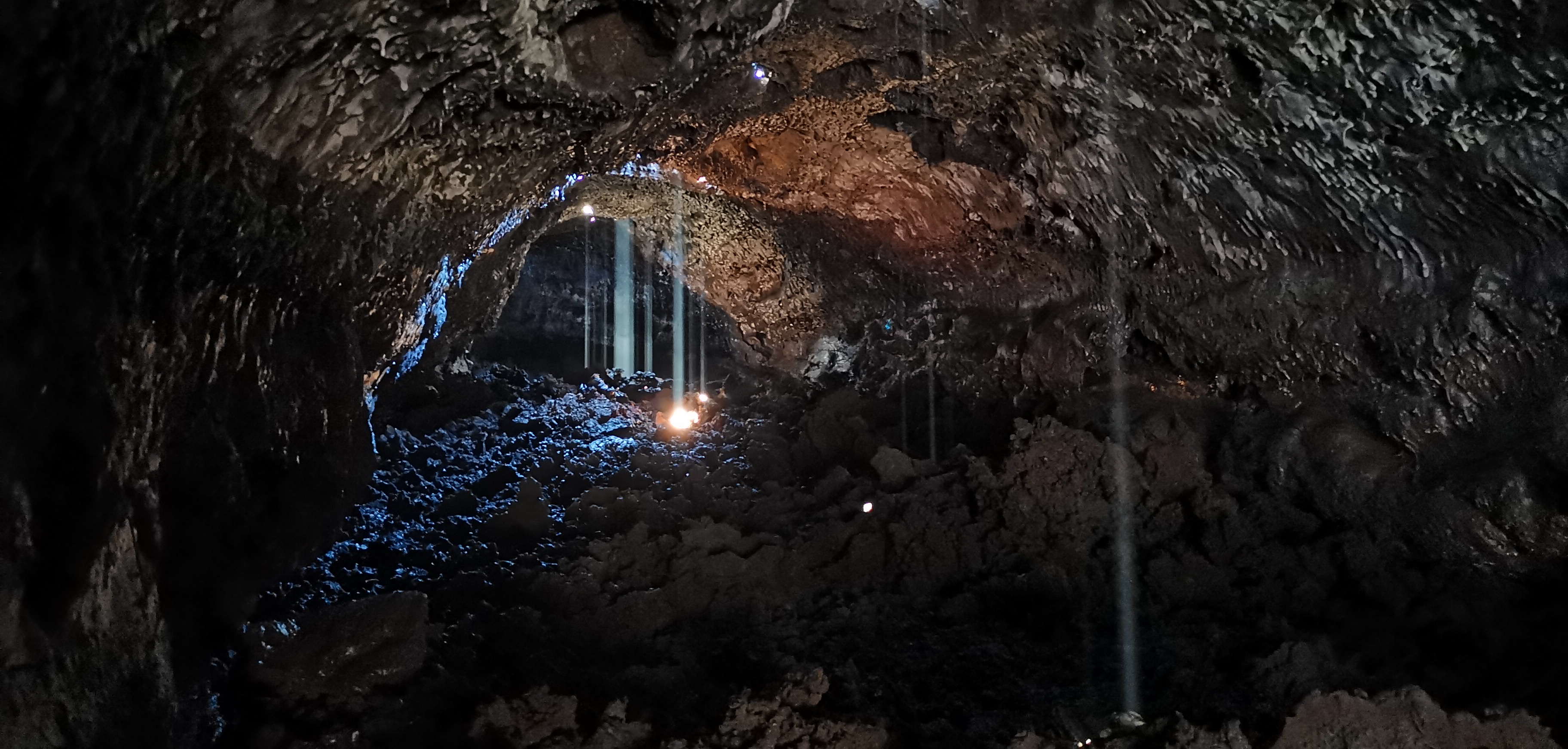 Tunnel de lave | Zénith | Volcan Piton de La Fournaise | Visite et Exploration de Tunnels de Lave | Tourisme Réunion