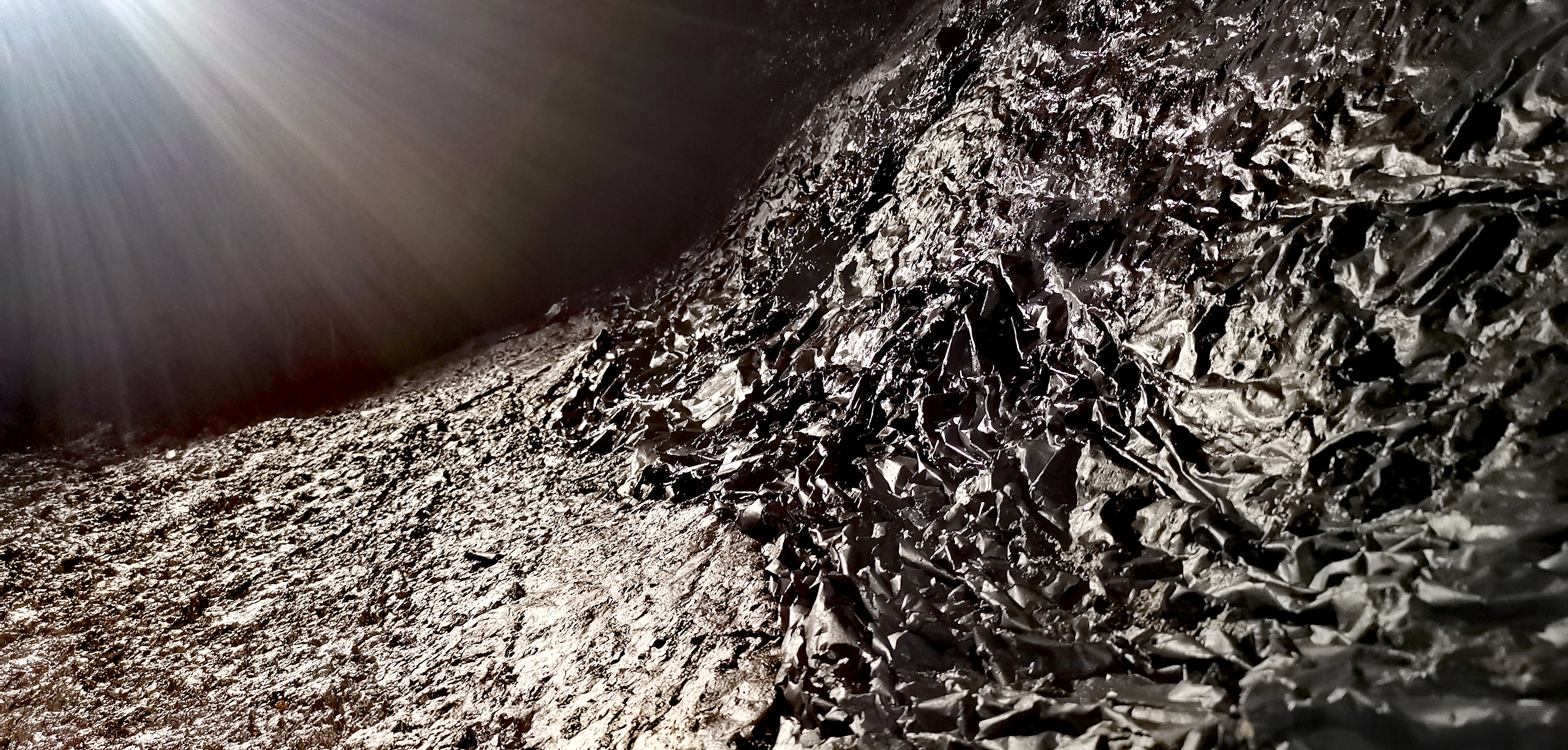 Tunnel de lave vitrifié | Draperie de lave